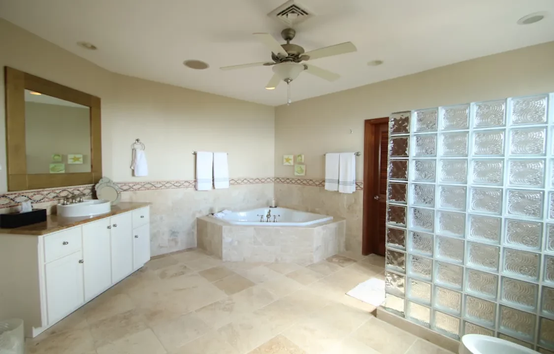 B-on-the-Sea-VILLA-14