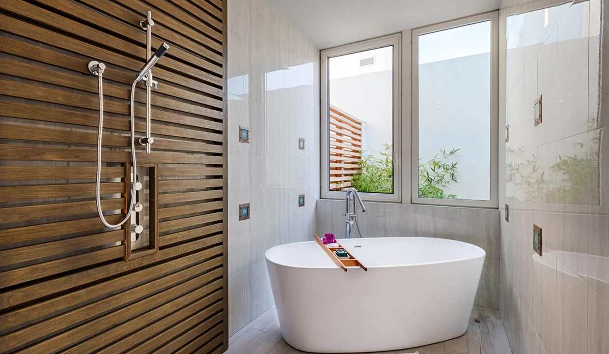 Bathroom_2-4