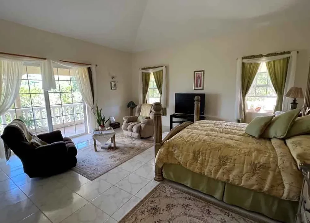 Denito-Long-Bay-West-End-43