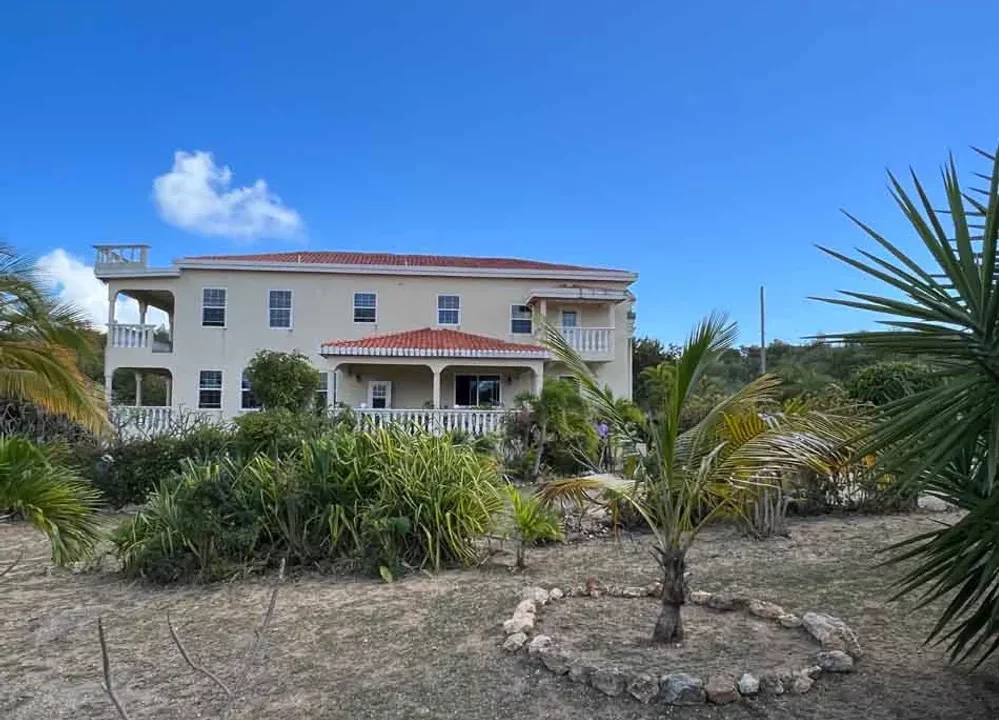 Denito-Long-Bay-West-End-7
