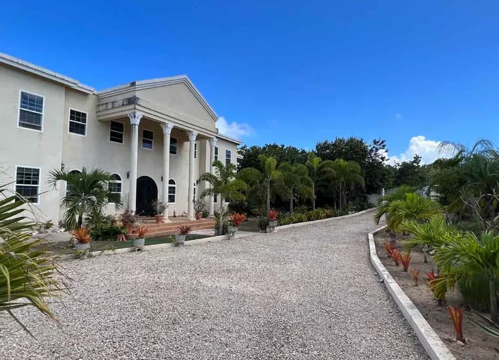 Denito-Long-Bay-West-End-9