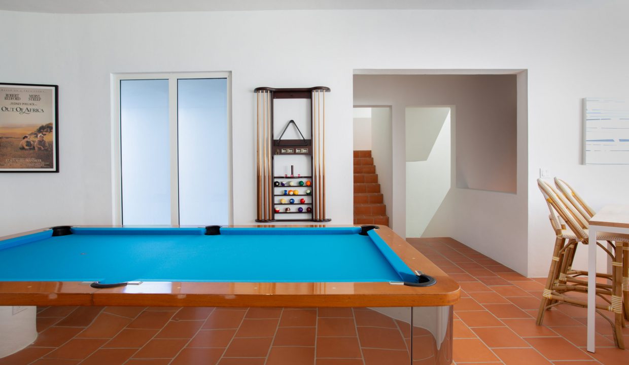 Entertainment-Room-Pool-Table-Antilles-Pearl-scaled