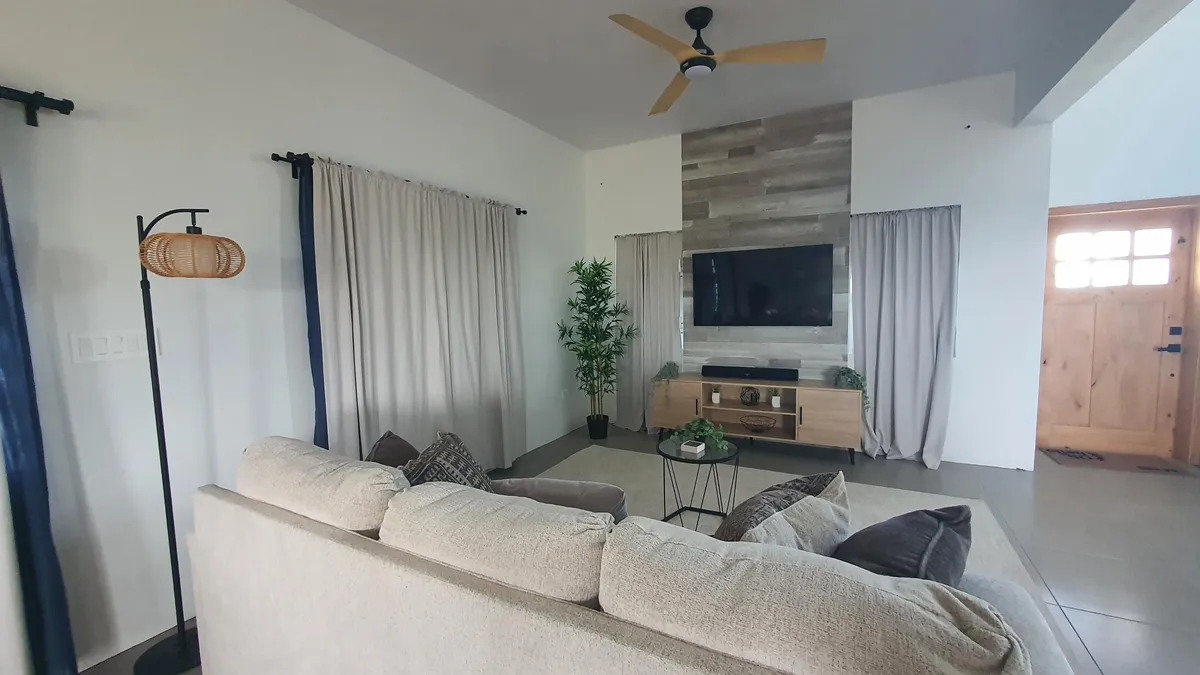 Modern-3-bed-near-Shoal-Bay-East-1