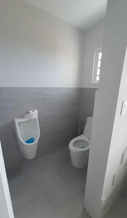 Modern-3-bed-near-Shoal-Bay-East-12