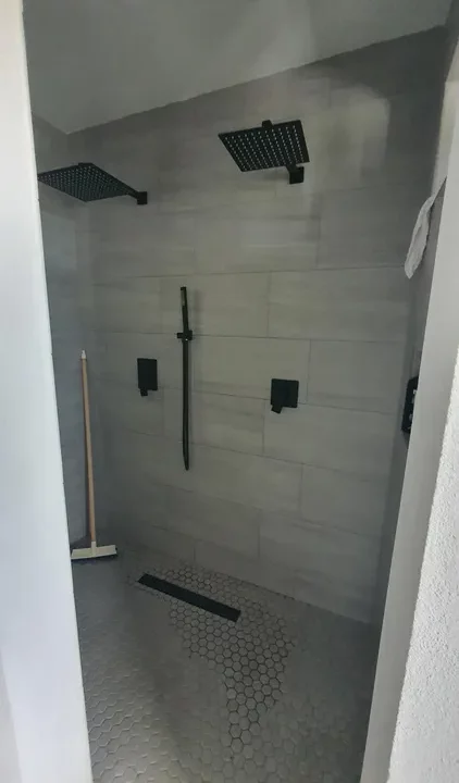 Modern-3-bed-near-Shoal-Bay-East-15