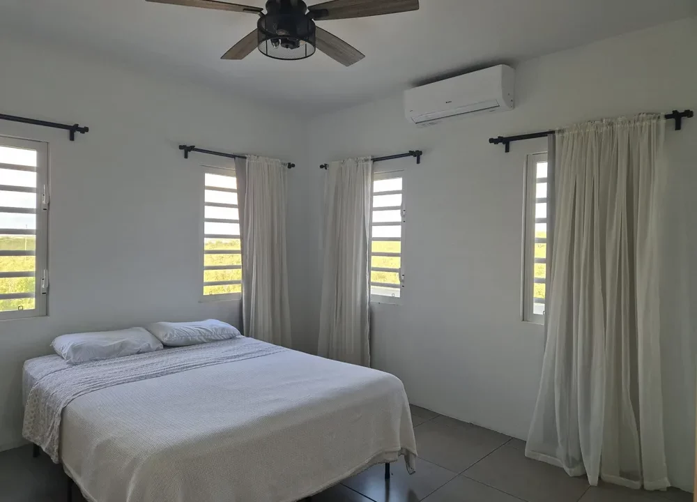 Modern-3-bed-near-Shoal-Bay-East-9