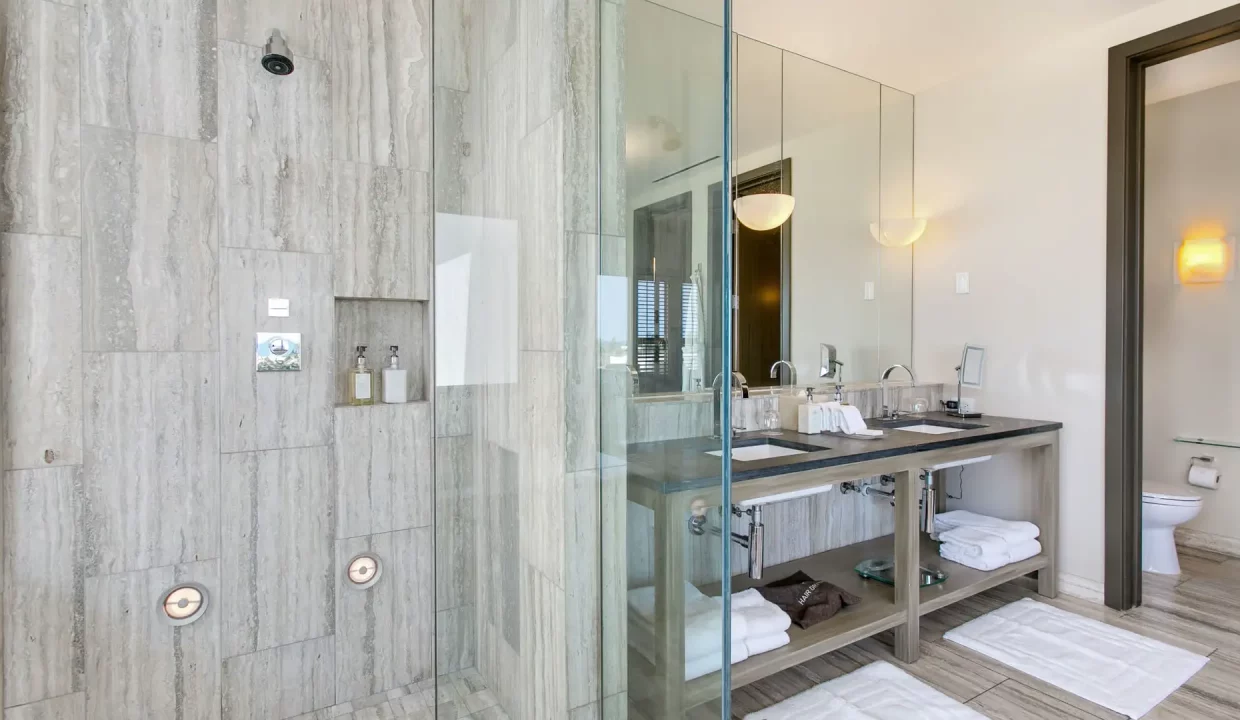 Penthouse0-450-26