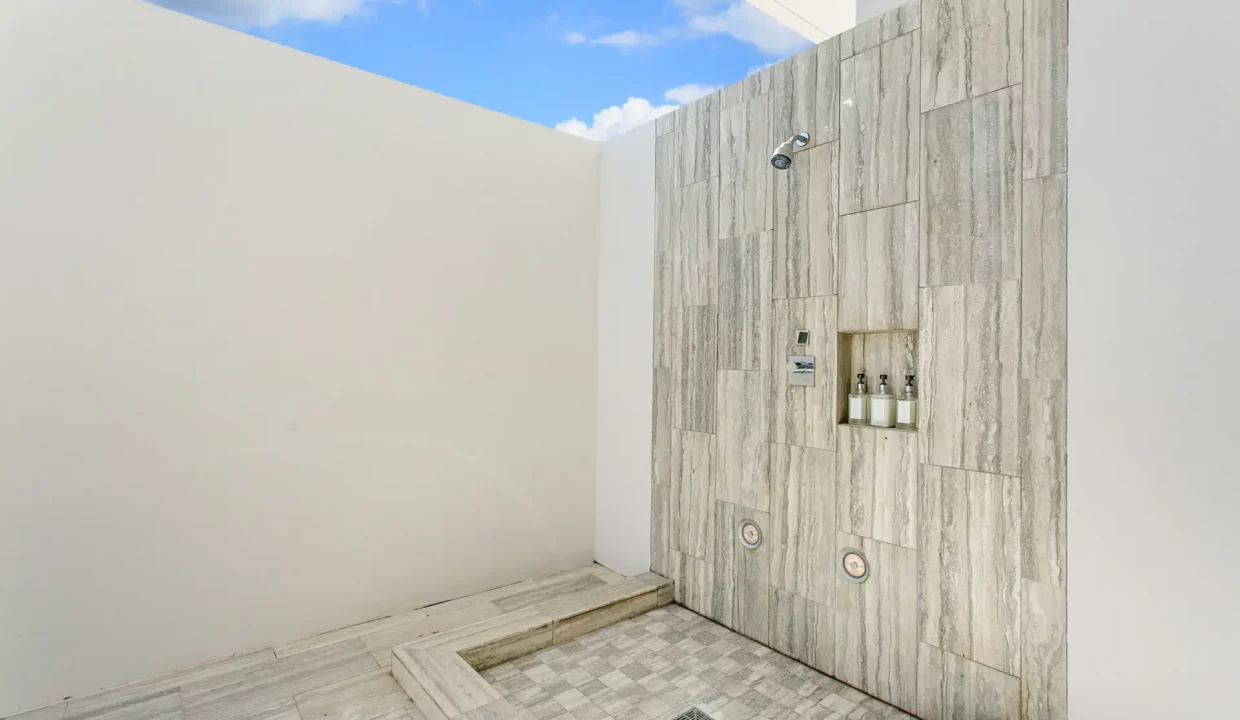 Penthouse0-450-27