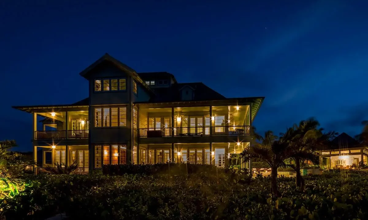 Santosha-Anguilla-13