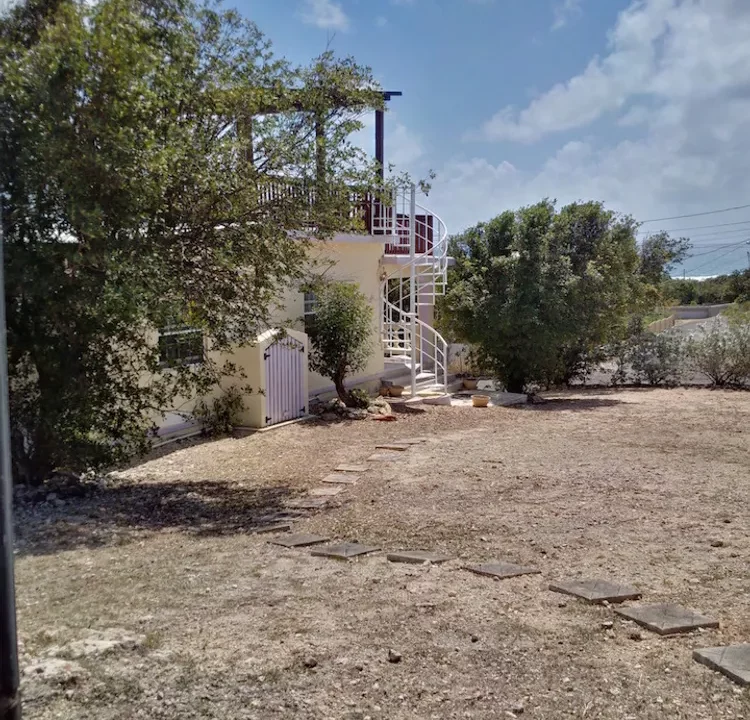 Seafeathers-Cottage-2