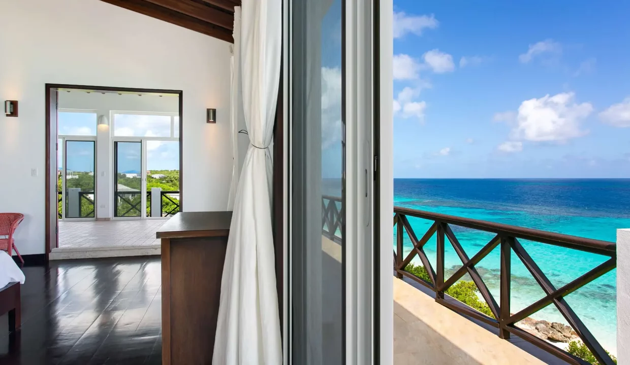 Villa-on-Shoal-Bay-East-24