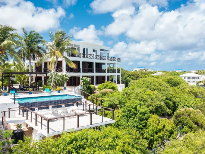 Villa on Shoal Bay East