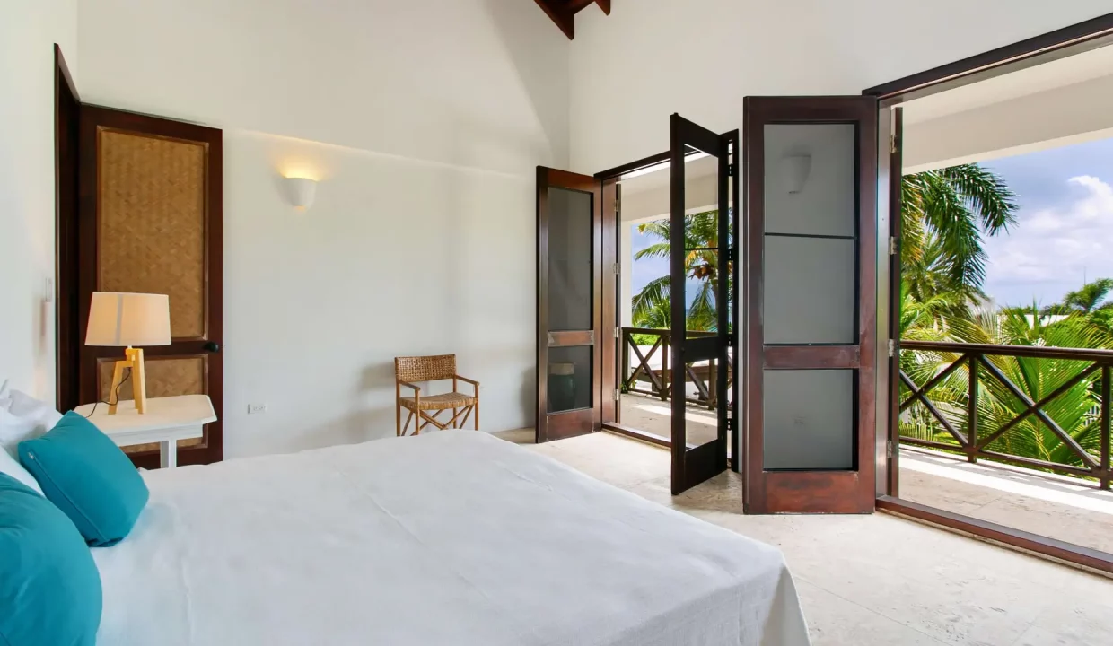 Villa-on-Shoal-Bay-East-7