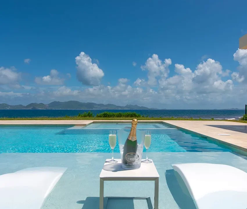 eyJidWNrZXQiOiJsYWN1cmUtYmFja29mZmljZSIsImtleSI6InBpcFwvbWluaXNpdGVcLzM3YzMtcm91bmRfcm9ja192aWxsYV92aWV3XzE4ODAuanBnIiwib3B0aW9ucyI6eyJwc