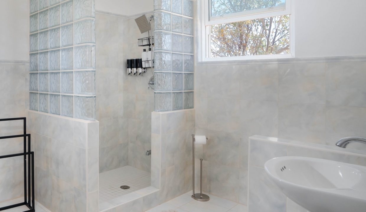 DSC02190-Edit-Edit-scaled