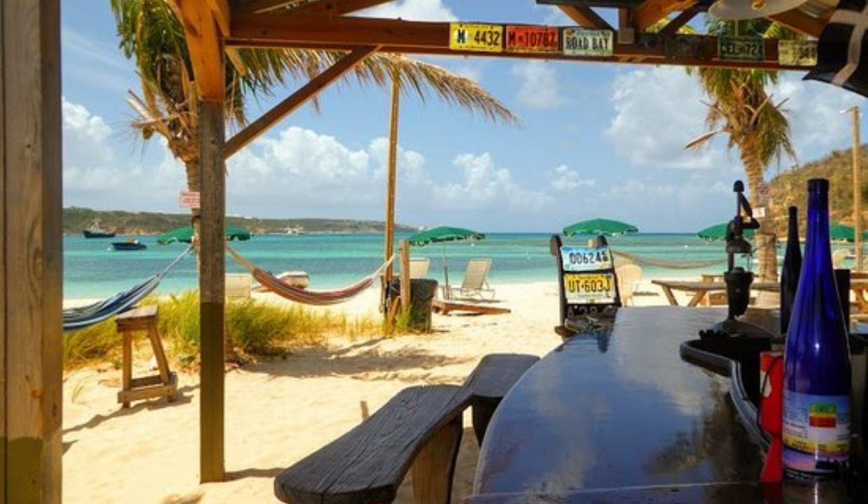 elvis-beach-bar-betcha
