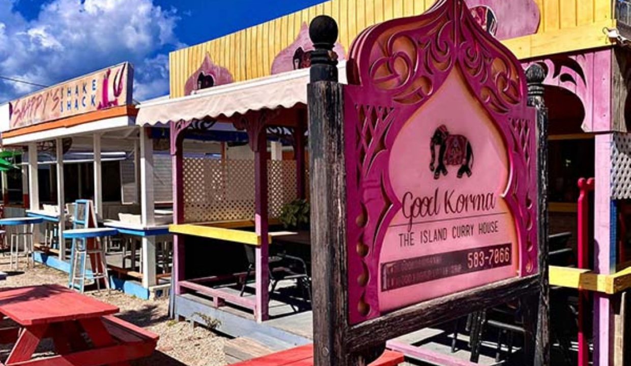 good-korma-strip-exterior-sign