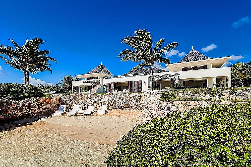 1558689672_Le_Bleu_O1_0 - Copy