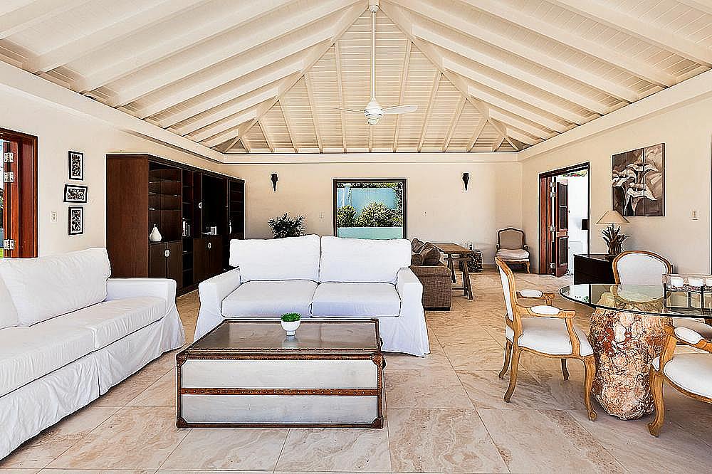 1558689673_Le_Bleu_O10_0 - Copy