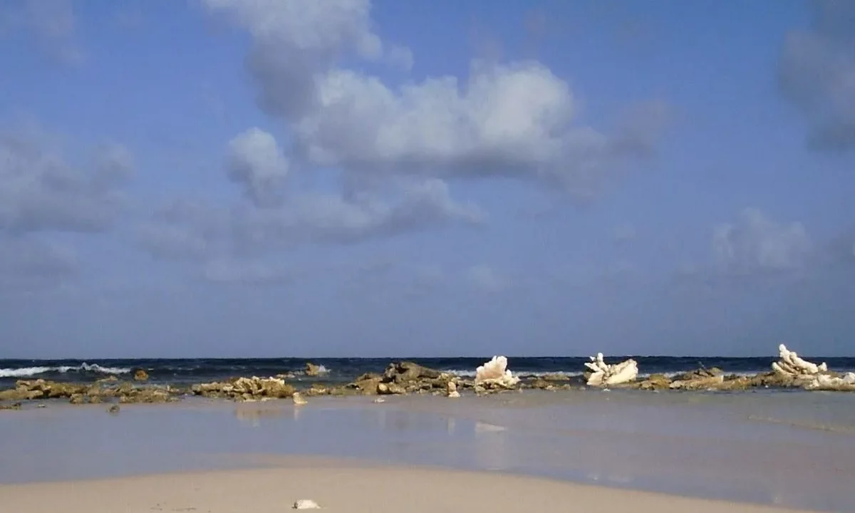 Sandy-Hill-Bay-lores.jpg