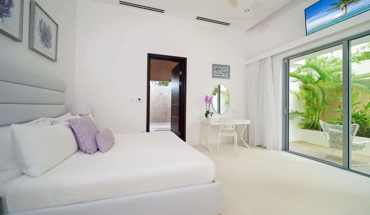 villa-anguilla-caribbean-luxury-the-beach-house-bed3_FullL.jpg